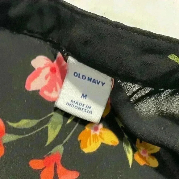 Old Navy Women’s Floral Dress Size Medium Black - Picture 3 of 4